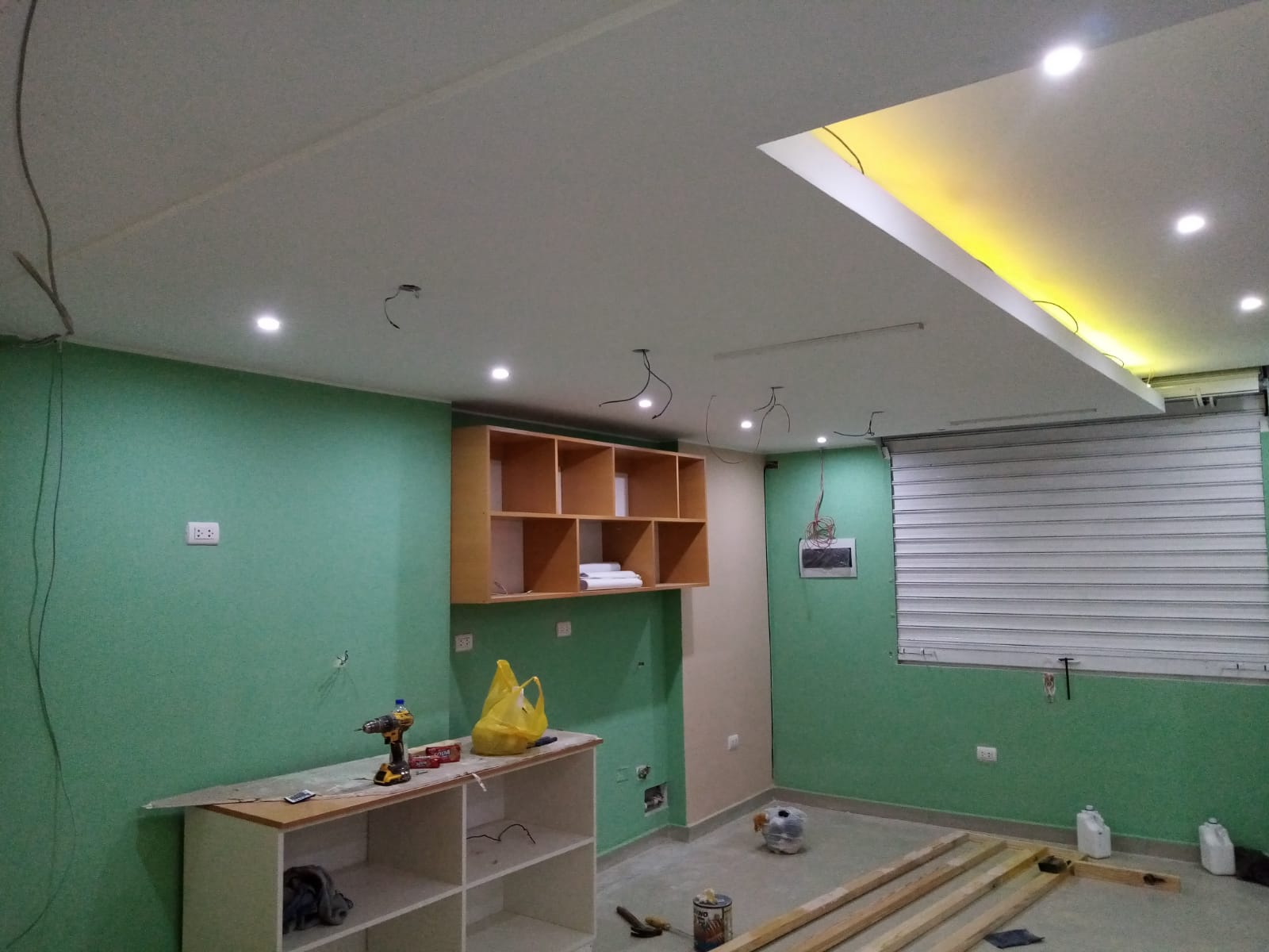 CONSTRUCCIÓN E INSTALACIÓN DE TIENDAS PARA NUEVAS MARCAS - Imagen 13