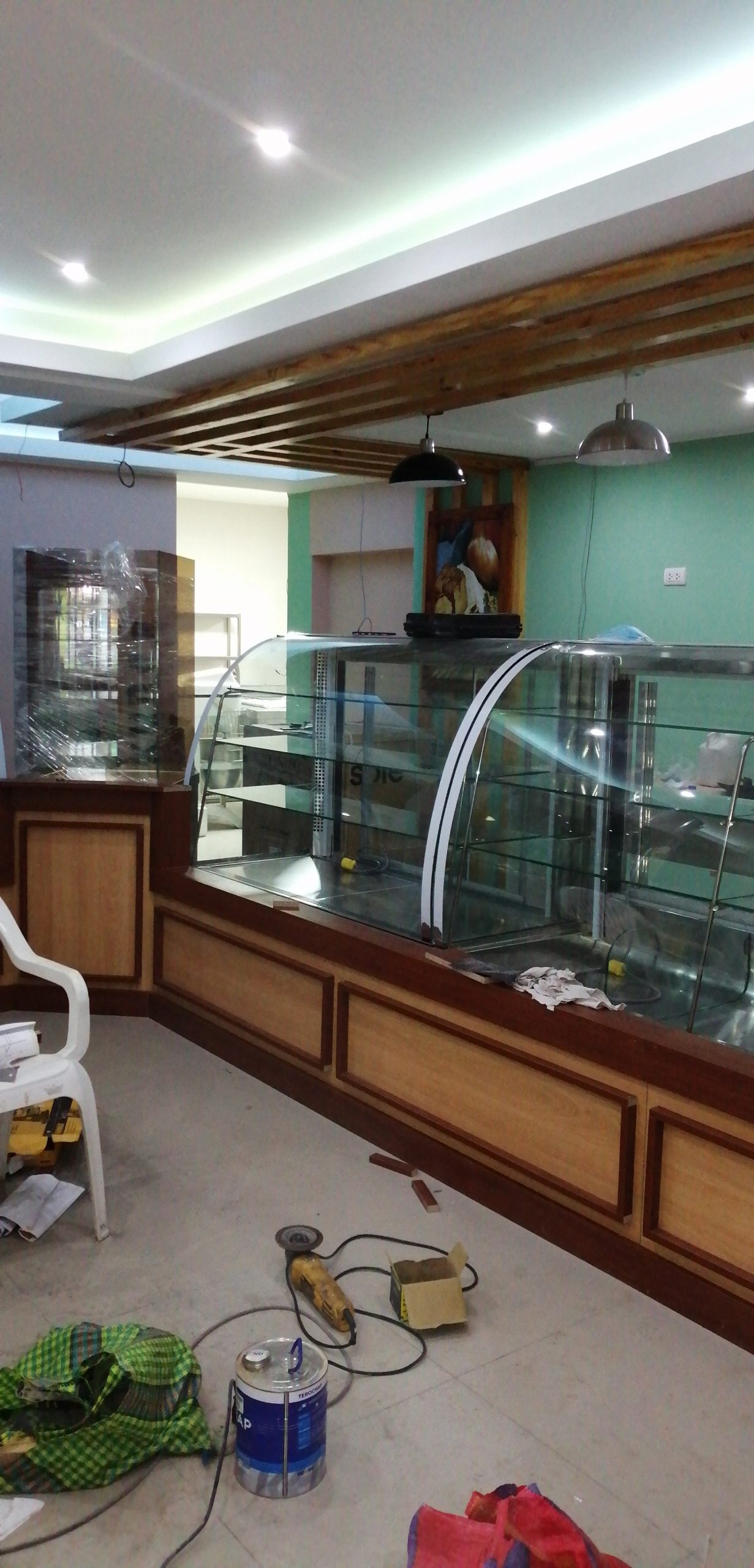 CONSTRUCCIÓN E INSTALACIÓN DE TIENDAS PARA NUEVAS MARCAS - Imagen 12