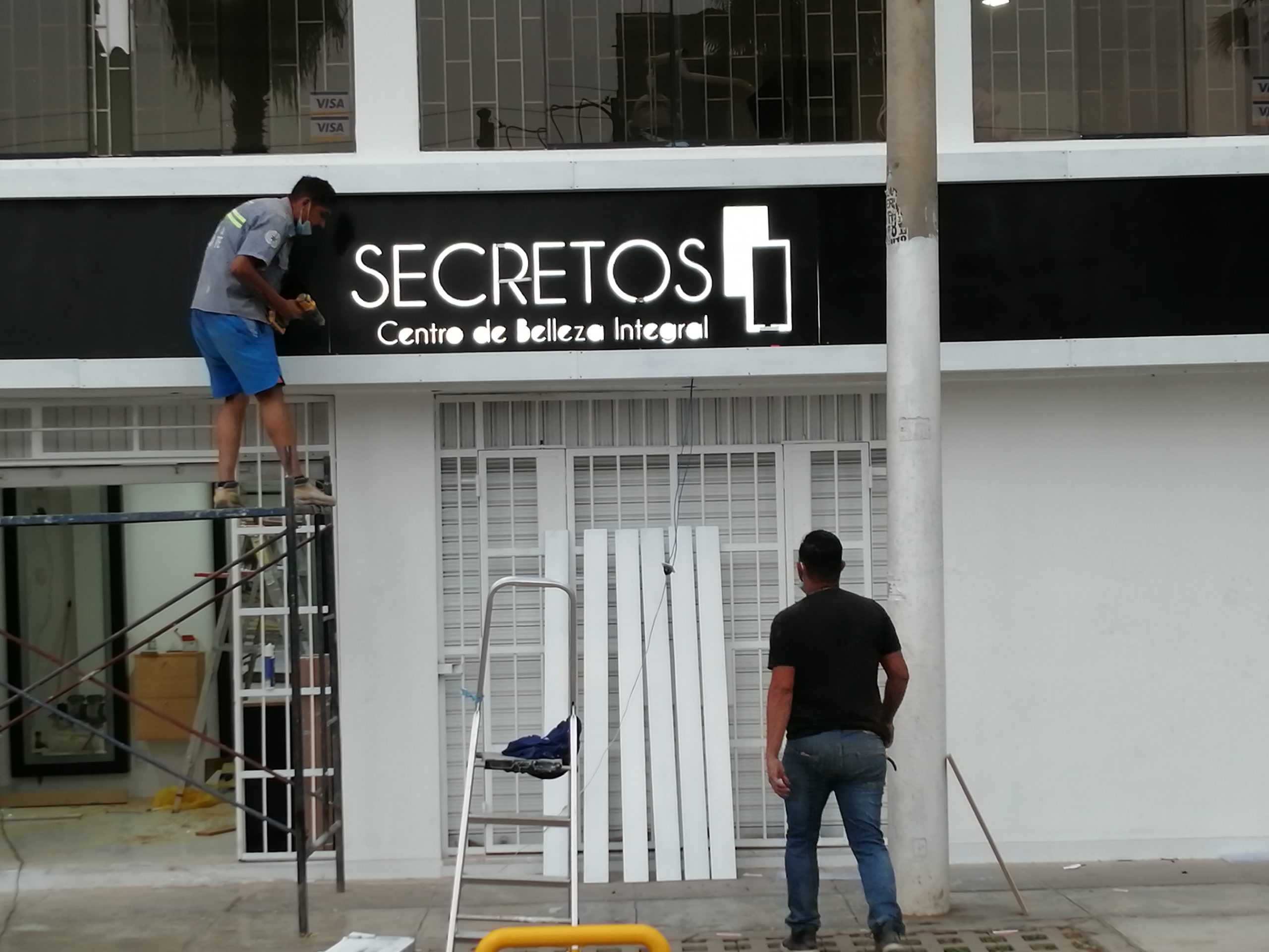 DISEÑO Y CONSTRUCCIÓN DE TIENDAS PARA PYMES - RENUEVA TU MARCA CON NOSOTROS - Imagen 5